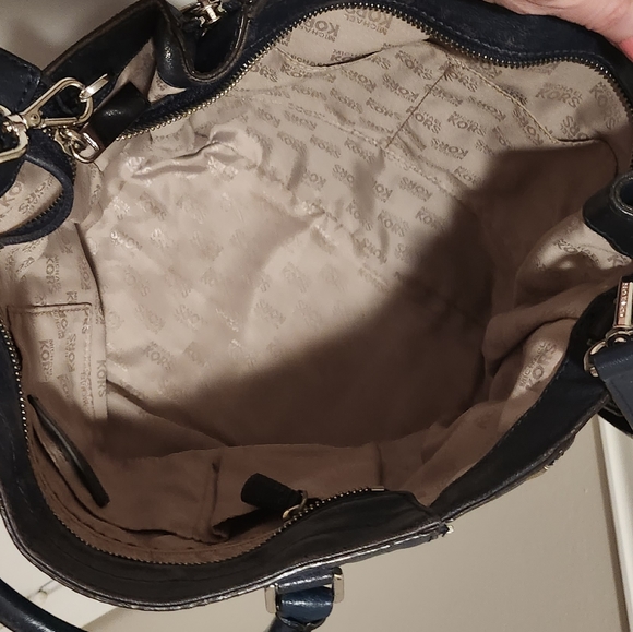 Michael Kors Leather Convertible Crossbody Bag Dark Blue 15" X 11.5" - Picture 12 of 14